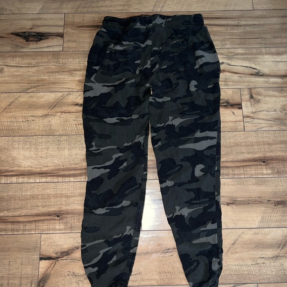 camo pants - Picture 5 of 5